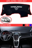 Opel Astra J 2009-2017 İçin Uygun Torpido Koruma Halısı Siyah Kenar Renk Kırmızı - 1