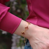 3 İkonik Alhambra Yonca Zultanit Taşlı Gold Kaplama Asansörlü Bileklik thumbnail 2