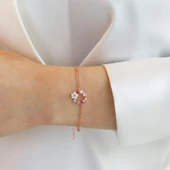 İnci ve Çiçek Motifli Rose Gold Kaplama Gümüş Bileklik thumbnail 2