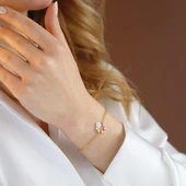 İnci ve Çiçek Motifli Gold Kaplama Gümüş Bileklik thumbnail 4