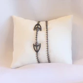 Çapraz Ok Figürlü Siyah Zirkon Taşlı Gümüş Erkek Bileklik thumbnail 2