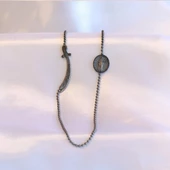 Zülfikâr Kılıç Figürlü Ve Zirkon Taş Çerçeveli Adalet Heykeli Gümüş Erkek Kolyesi thumbnail 2