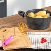 Porsima Patates Ezici Paslanmaz Metal Patates Ezici Püre Yapıcı Renkli Patates Ezeceği 24cm - Mor thumbnail 4