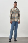 Koyu Bej Yünlü Ekose Desen Yumuşak Yaka Cepsiz Uzun Kol Casual Comfort Fit Gömlek 1004245227 thumbnail 2