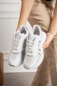 Beyaz Rahat Kalıp Kadın Sneaker - 1
