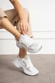 Beyaz Rahat Kalıp Kadın Sneaker - 2