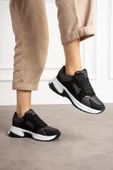 Siyah ve Beyaz Rahat Kalıp Kadın Sneaker - 2