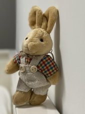 Sevimli Ekose Kıyafetli Peluş Tavşan Anahtarlık - 1