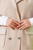 Düğmeli Uzun Buklet Yelek Bej thumbnail 4