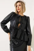 Fırfırlı Önü Bağcıklı Deri Bluz Siyah thumbnail 2