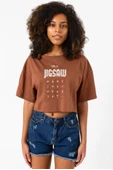 Jigsaw Game Isn_t Over Yet Kahverengi Kadın Crop Tshirt thumbnail 1