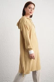 23YT462 Arm Trend Tunik CAMEL BOYUN VE GÖĞÜS ARASI FERMUARLI  KAPŞONLU  VE BAĞCIKLI KOL UÇ BEYZ ŞERİT - 4