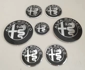 ALFA ROMEO ÖN ARKA LOGO 1 TAKIM JANT LOGO 1 ADET DİREKSİYON LOGO TAKIMI (SİYAH-GÜMÜŞ) thumbnail 1