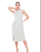 Kayık Yaka Diz Altı Düz Beyaz Elbise thumbnail 1