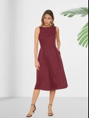 Kayık Yaka Diz Altı Düz Fuşya Elbise thumbnail 2