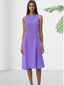 Kayık Yaka Diz Altı Düz Lila Elbise thumbnail 4