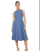 Kayık Yaka Diz Altı Düz Mavi Elbise thumbnail 1