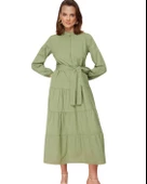 Dökümlü Sıfır Yaka Yeşil Kloş Elbise thumbnail 1