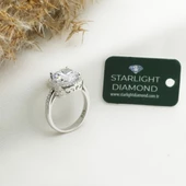 Yanları Pırıltılı Taşlarla Süslenmiş 3.00 ct Starlıght Dıamond Tektaş thumbnail 1