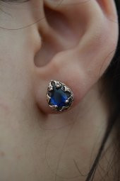 STONEAGE Damla Küpe Safir Taşlı Mıhlama İşçilikli Küçük Boy thumbnail 4