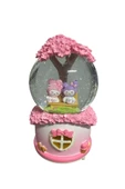 NETAVANTAJ Kuromi My Melody Işıklı Müzikli Dönen Otomatik Püskürtmeli Kar Küresi - 1