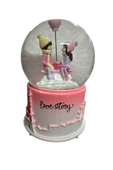 NETAVANTAJ Love Story Pembe Aşıklar Müzikli Işıklı Püskürtmeli Büyük Boy Kar Küresi - 1