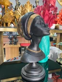 Dekoratif Afrikalı kadın Kaideli  Biblo thumbnail 1