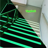 Gece Parlayan Fotolümen En 10 cm Reflektörlü 5 Metre İkaz Yeşil Fosforlu Reflektif Düz Şerit Bant - 4