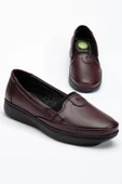 Büyük Numara Hakiki Deri Kadın Günlük Ortopedik Ayakkabı Bordo Düz Model thumbnail 1