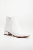 Kadın Kısa Topuklu Bot Beyaz Yüzlü Model Galvaniz Ökçeli thumbnail 4
