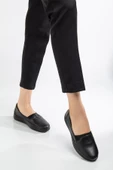 Büyük Numara Hakiki Deri Kadın Günlük Ortopedik Ayakkabı Siyah Düz Model thumbnail 2