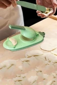 Mantı Ravioli Kalıbı, Hamur Presi, Hamuriçi Hazırlama Aparatı Pratik Mutfak Hamur Açma Aleti - 2