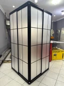 TEKNESİZ KARE DUŞAKABİN MİKA PLASTİK CAMLI KAROLAJ DESENLİ - 1