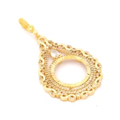 Altın Kaplama Beyaz Taşlı Örgü Çeyrek Çerçeve Kadın Kolye Ucu TGR-431 thumbnail 2