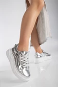 Nerina Gümüş Cilt Kalın Tabanlı Parlak Detaylı Sneakers - 3