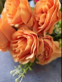 YASİMA 7 Kafalı Şimşir Aranjmanlı turuncu GÜL Demeti Buket Gül Vazo Saksı Dekor aranjman çiçeği thumbnail 3