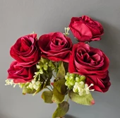 YASİMA 7 Kafalı Şimşir Aranjmanlı KIRMIZI GÜL Demeti Buket Gül Vazo Saksı Dekor aranjman çiçeği thumbnail 3