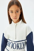 Koton Kız Çocuk Sweatshirt Dik Yaka Yarım Fermuarlı Şehir Baskılı Uzun Kollu - 2