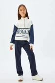 Koton Kız Çocuk Sweatshirt Dik Yaka Yarım Fermuarlı Şehir Baskılı Uzun Kollu - 1
