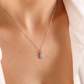 8 Ayar Beyaz Altın Baget Takı Seti (Zincir Dahil) thumbnail 2