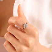 8 Ayar Beyaz Altın Baget Takı Seti (Zincir Dahil) thumbnail 4