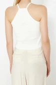 Kadın Moda Şık Crop Halter Yaka Slim Kalıp Örme Taş Detaylı Fitted Vücuda Oturan Fitilli Esnek Bluz - 6