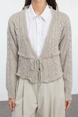 Kadın Moda Şık Crop V Yaka Regular Crop Bağlama Detaylı Triko Hırka - 1