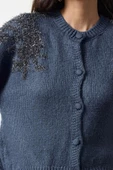 Kadın Moda Şık Regular Bisiklet Yaka Regular Oversize Yumuşak Dokulu Parlak Sim İşlemeli Triko Hırka - 4