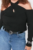Kadın Büyük Beden Moda Şık Regular Choker Yaka Uzun Kol Düz Yaka Detaylı İnce Triko Kazak - 2