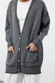 Kadın Tesettür Moda Şık Regular V Yaka Uzun Kol Renk Bloklu İnci Düğmeli Biyeli Oversize Triko Hırka - 3