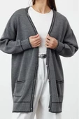 Kadın Tesettür Moda Şık Regular V Yaka Uzun Kol Renk Bloklu İnci Düğmeli Biyeli Oversize Triko Hırka - 2