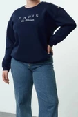Kadın Büyük Beden Boyfriend Bisiklet Yaka Düşük Kol Düğme ve Nakışlı İçi Polar Örme Sweatshirt - 2