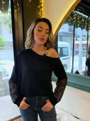 Kadın Uzun Kollu Tek Omuzu Açık Askılı Toka Ve Dantel Detay Viskon Iki Iplik Bluz - 1