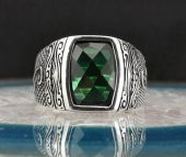 Özel İşlemeli Yeşil Zirkon Taşlı 925 Ayar Gümüş Yüzük thumbnail 4